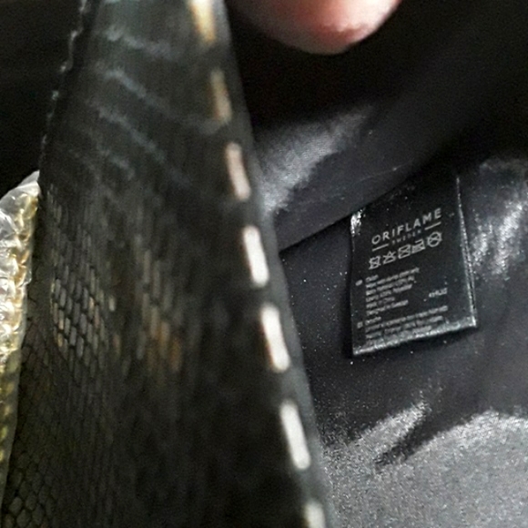 BRAND NEW ORIFLAME PURSE - Picture 5 of 8